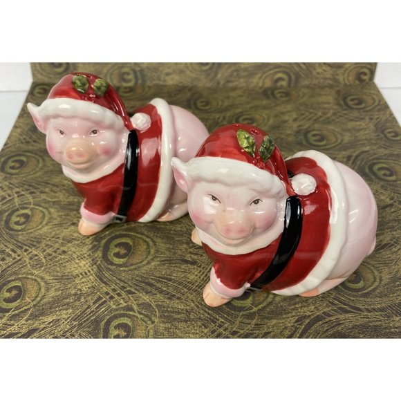 Santa Pigs Christmas Ceramic Salt and Pepper Shakers - Picture 1 of 5